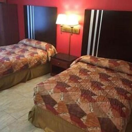 ทราเวลลอดจ์ บาย วินด์แฮม เบย์ชอร์ ลองไอส์แลนด์ Motel ภายนอก รูปภาพ