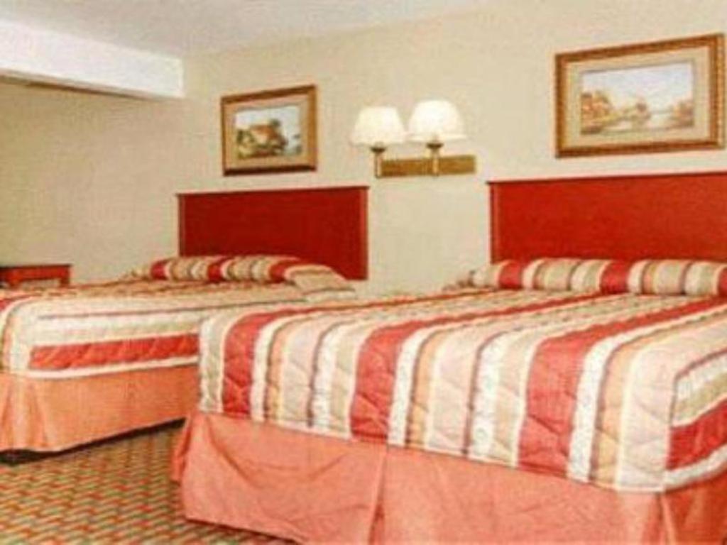 ทราเวลลอดจ์ บาย วินด์แฮม เบย์ชอร์ ลองไอส์แลนด์ Motel ภายนอก รูปภาพ