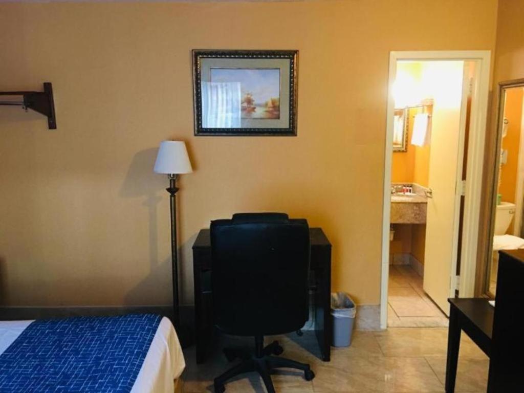 ทราเวลลอดจ์ บาย วินด์แฮม เบย์ชอร์ ลองไอส์แลนด์ Motel ภายนอก รูปภาพ