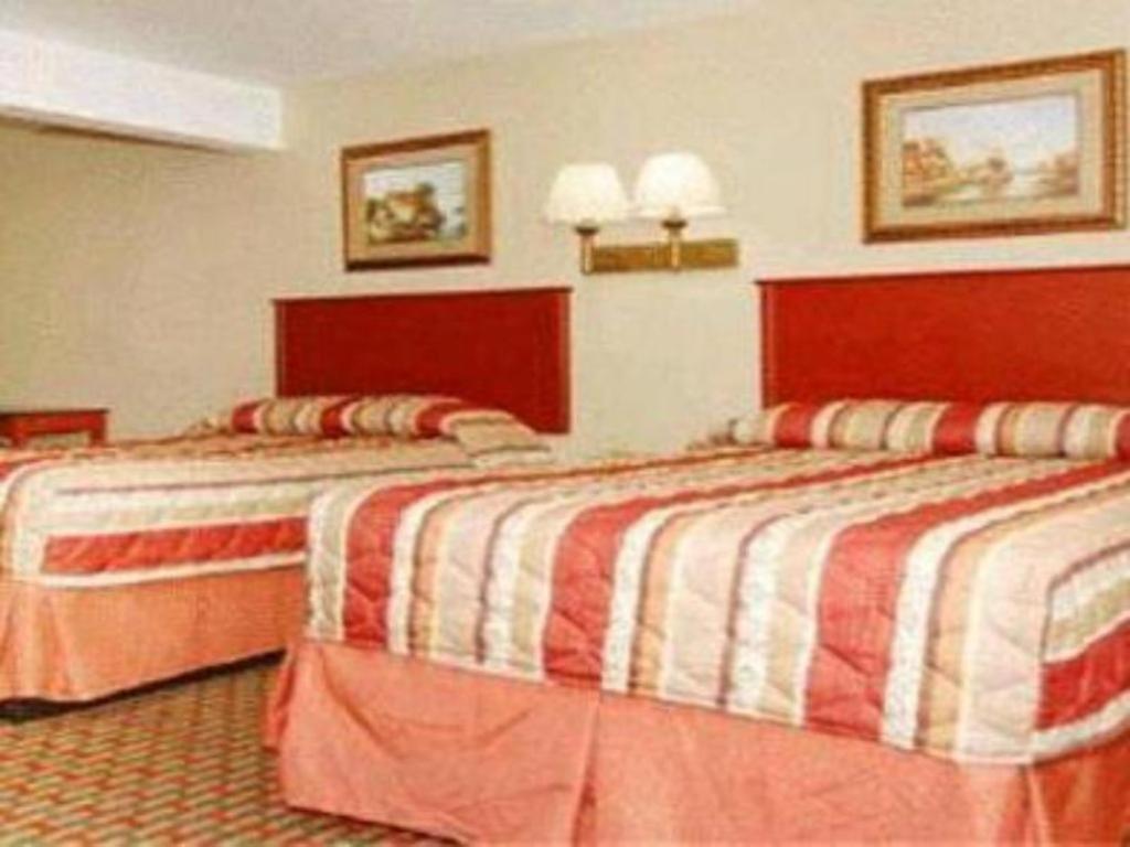 ทราเวลลอดจ์ บาย วินด์แฮม เบย์ชอร์ ลองไอส์แลนด์ Motel ภายนอก รูปภาพ