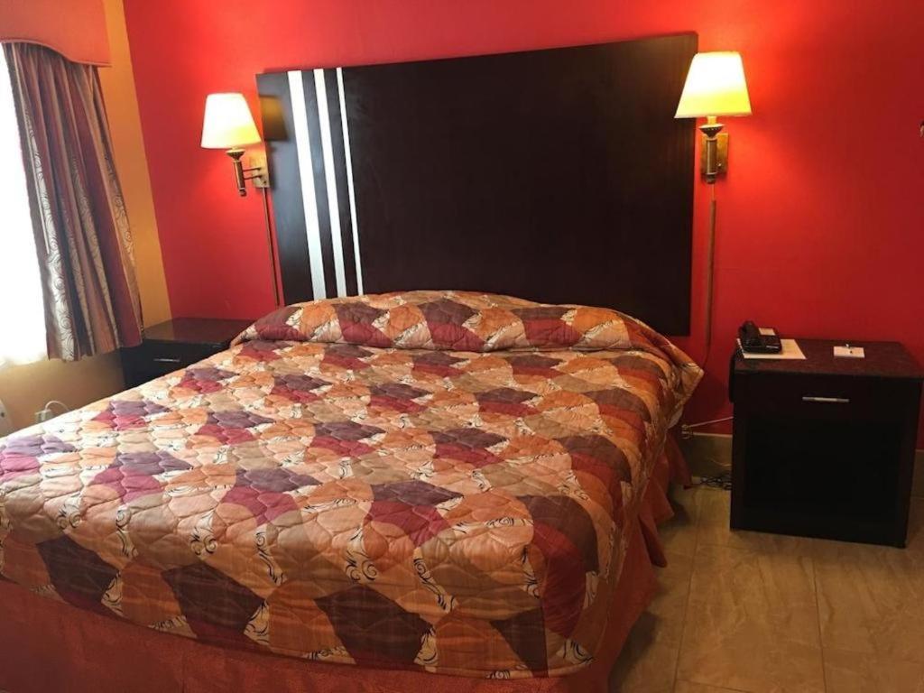 ทราเวลลอดจ์ บาย วินด์แฮม เบย์ชอร์ ลองไอส์แลนด์ Motel ภายนอก รูปภาพ